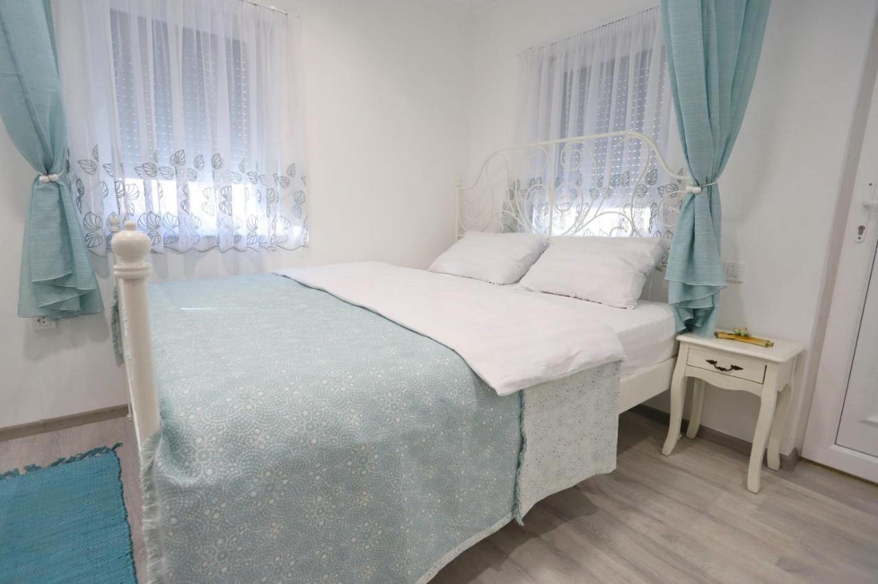 Central Luxury Apartments Oradea Ngoại thất bức ảnh