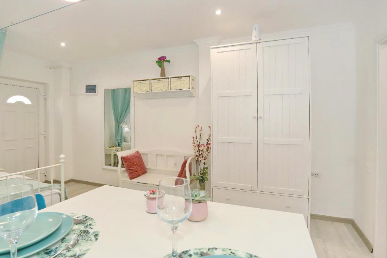Central Luxury Apartments Oradea Ngoại thất bức ảnh